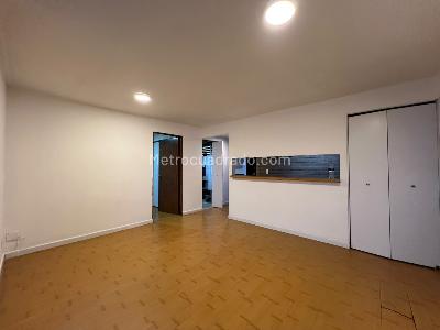 Apartamento de 3 alcobas en venta en El Poblado, Medellín, 80 m² · foto 3 de 14