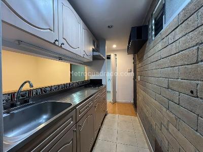 Apartamento de 3 alcobas en venta en El Poblado, Medellín, 80 m² · foto 4 de 14