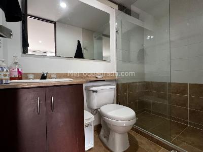 Apartamento de 1 alcoba en arriendo en El Poblado, Medellín, 68 m² · foto 9 de 10