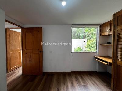 Apartamento de 3 alcobas en arriendo en El Poblado, Medellín, 60 m² · foto 8 de 12