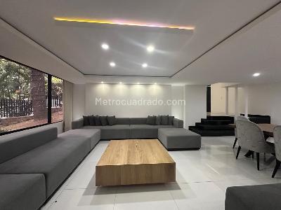 Apartamento en venta en El Poblado, Medellín · foto 2 de 19