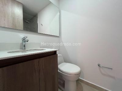 Apartamento de 3 alcobas en arriendo en El Poblado, Medellín, 76 m² · foto 12 de 12