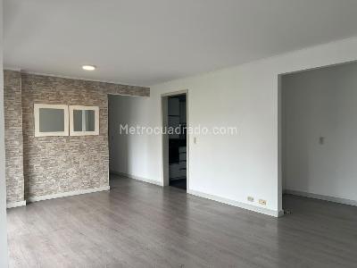 Apartamento en venta en Envigado, Envigado · foto 4 de 18