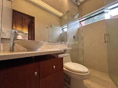 Casa en arriendo en El Poblado, Medellín · foto 18 de 20