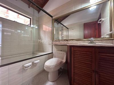 Casa en arriendo en El Poblado, Medellín · foto 20 de 20