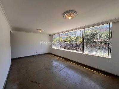 Apartamento en venta en El Poblado, Medellín · foto 3 de 15