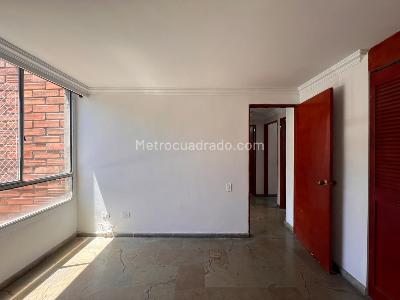 Apartamento en venta en El Poblado, Medellín · foto 8 de 15