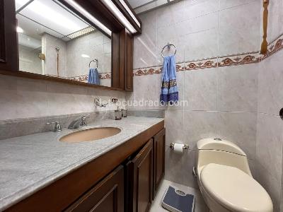 Apartamento en venta en El Poblado, Medellín · foto 13 de 15