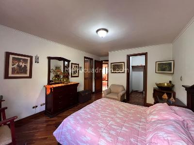 Apartamento en venta en El Poblado, Medellín · foto 8 de 15