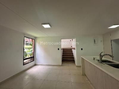 Casa de 3 alcobas en arriendo en El Poblado, Medellín, 420 m² · foto 3 de 18