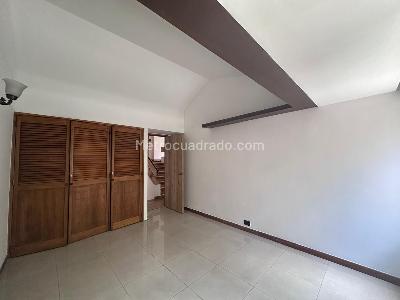 Casa de 3 alcobas en arriendo en El Poblado, Medellín, 420 m² · foto 11 de 18
