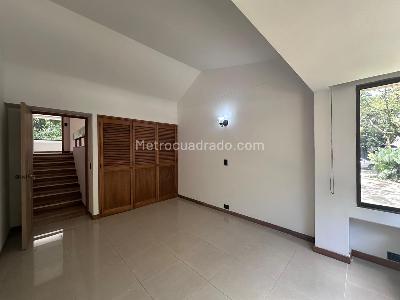 Casa de 3 alcobas en arriendo en El Poblado, Medellín, 420 m² · foto 12 de 18