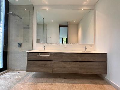 Apartamento de 3 alcobas en venta en El Poblado, Medellín, 335 m² · foto 20 de 20