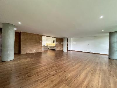 Apartamento de 3 alcobas en venta en El Poblado, Medellín, 335 m² · foto 2 de 20