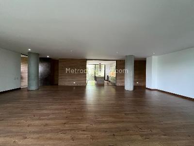 Apartamento de 3 alcobas en venta en El Poblado, Medellín, 335 m² · foto 3 de 20