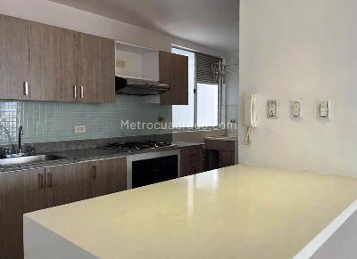 Apartamento en arriendo en El Poblado, Medellín · foto 4 de 10