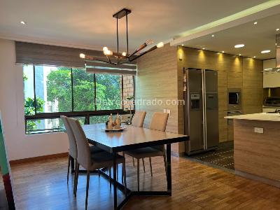 Apartamento de 3 alcobas en venta en El Poblado, Medellín, 137 m² · foto 3 de 17