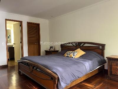 Apartamento de 3 alcobas en venta en El Poblado, Medellín, 137 m² · foto 9 de 17