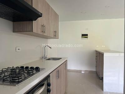 Apartamento en venta en Envigado, Envigado · foto 6 de 16