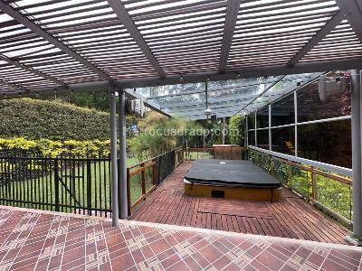 Casa de 4 alcobas en arriendo en El Poblado, Medellín, 450 m² · foto 19 de 20