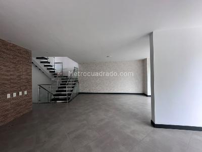 Casa de 4 alcobas en arriendo en El Poblado, Medellín, 450 m² · foto 4 de 20