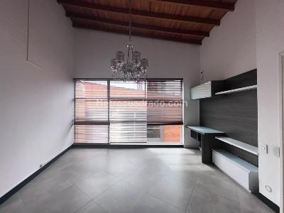 Casa de 4 alcobas en arriendo en El Poblado, Medellín, 450 m² · foto 7 de 20