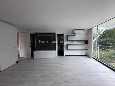 Casa de 4 alcobas en arriendo en El Poblado, Medellín, 450 m² · foto 8 de 20
