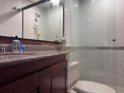 Apartamento de 4 alcobas en venta en El Poblado, Medellín, 240 m² · foto 17 de 20