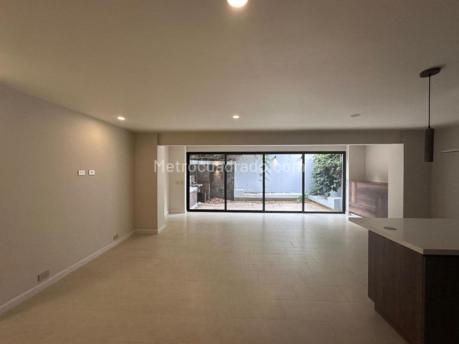 Casa de 3 habitaciones en venta en El Poblado, Medellín — imagen 1 de 18
