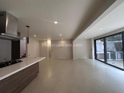 Casa de 3 alcobas en venta en El Poblado, Medellín, 195 m² · foto 4 de 18