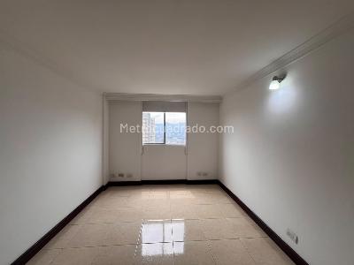 Apartamento de 1 alcoba en arriendo en Altos Del Poblado, Medellín, 50 m² · foto 10 de 12