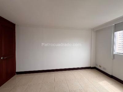 Apartamento de 1 alcoba en arriendo en Altos Del Poblado, Medellín, 50 m² · foto 11 de 12