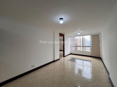 Apartamento de 1 alcoba en arriendo en Altos Del Poblado, Medellín, 50 m² · foto 3 de 12