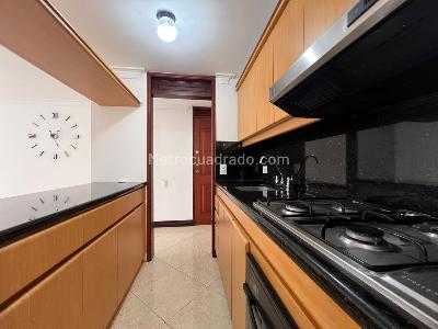 Apartamento de 1 alcoba en arriendo en Altos Del Poblado, Medellín, 50 m² · foto 6 de 12