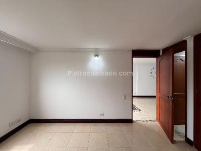 Apartamento de 1 alcoba en arriendo en Altos Del Poblado, Medellín, 50 m² · foto 9 de 12