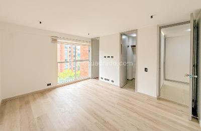 Apartamento en venta en El Poblado, Medellín · foto 6 de 13