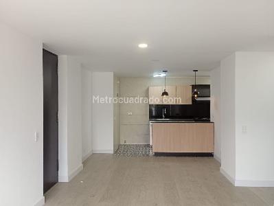 Apartamento de 2 alcobas en arriendo en Villa Carlota, Medellín, 87 m² · foto 3 de 13