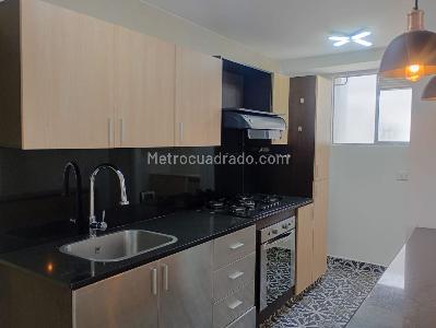 Apartamento de 2 alcobas en arriendo en Villa Carlota, Medellín, 87 m² · foto 5 de 13
