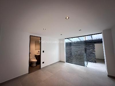 Casa en arriendo en El Poblado, Medellín · foto 10 de 18