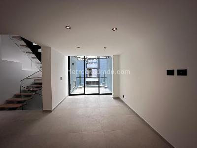 Casa en arriendo en El Poblado, Medellín · foto 8 de 18