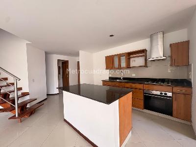 Apartamento de 3 alcobas en venta en Sabaneta, Sabaneta, 114 m² · foto 4 de 16