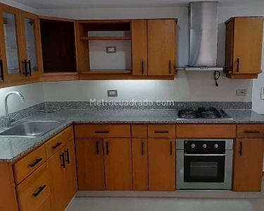 Apartamento de 3 alcobas en venta en Sabaneta, Sabaneta, 127 m² · foto 3 de 10