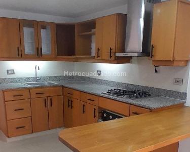 Apartamento de 3 alcobas en venta en Sabaneta, Sabaneta, 127 m² · foto 4 de 10