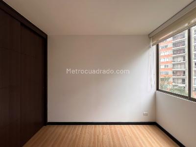 Apartamento de 2 alcobas en arriendo en El Poblado, Medellín, 70 m² · foto 6 de 11