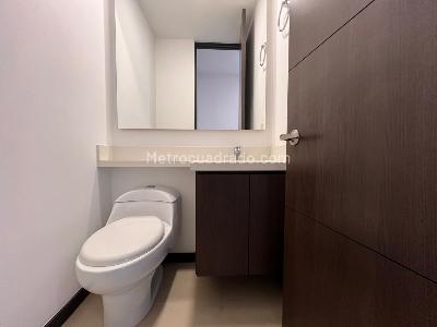 Apartamento de 2 alcobas en arriendo en Altos Del Poblado, Medellín, 87 m² · foto 11 de 13