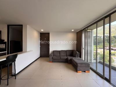 Apartamento de 2 alcobas en arriendo en Altos Del Poblado, Medellín, 87 m² · foto 2 de 13