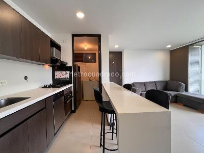 Apartamento de 2 alcobas en arriendo en Altos Del Poblado, Medellín, 87 m² · foto 5 de 13