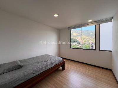 Apartamento de 2 alcobas en arriendo en Altos Del Poblado, Medellín, 87 m² · foto 9 de 13