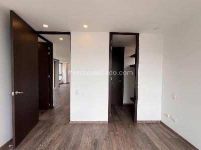 Apartamento de 2 alcobas en arriendo en El Poblado, Medellín, 68 m² · foto 7 de 11