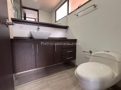 Apartamento en venta en El Poblado, Medellín · foto 11 de 11
